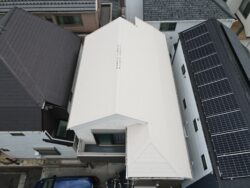 【練馬区　屋根工事】ストレート屋根の補修方法