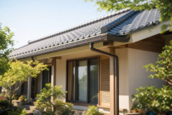 雨樋修理と詰まり解消の費用相場は？自分でできる掃除方法と放置リスクをプロが解説